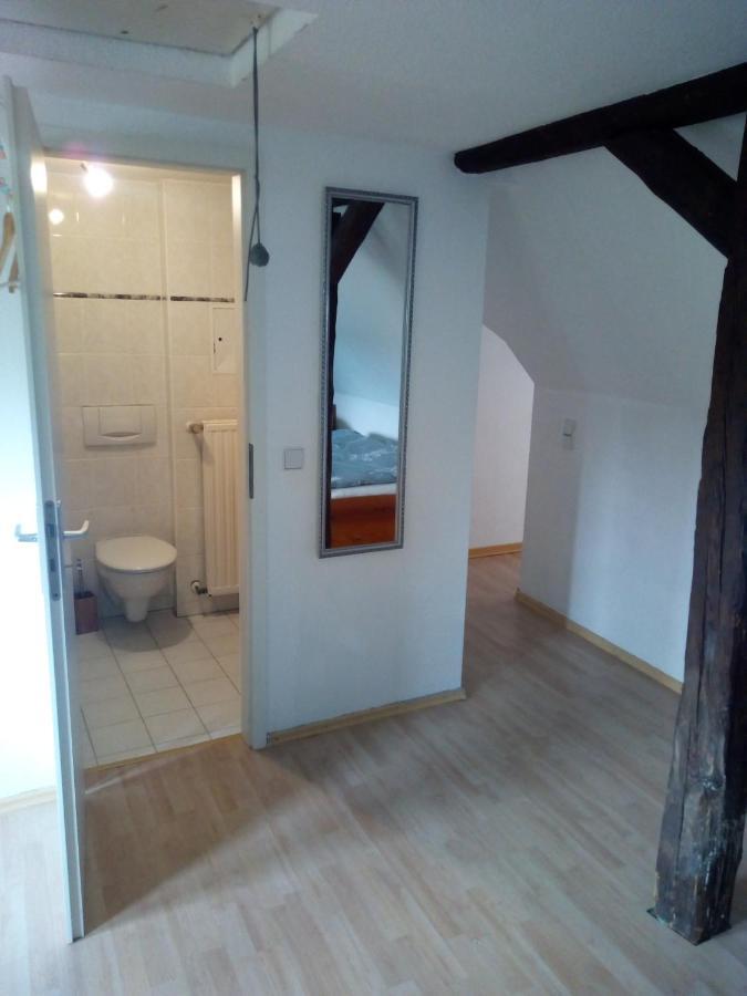 Kleine Ferienwohnung Am Kahlaer Markt Kahla  エクステリア 写真